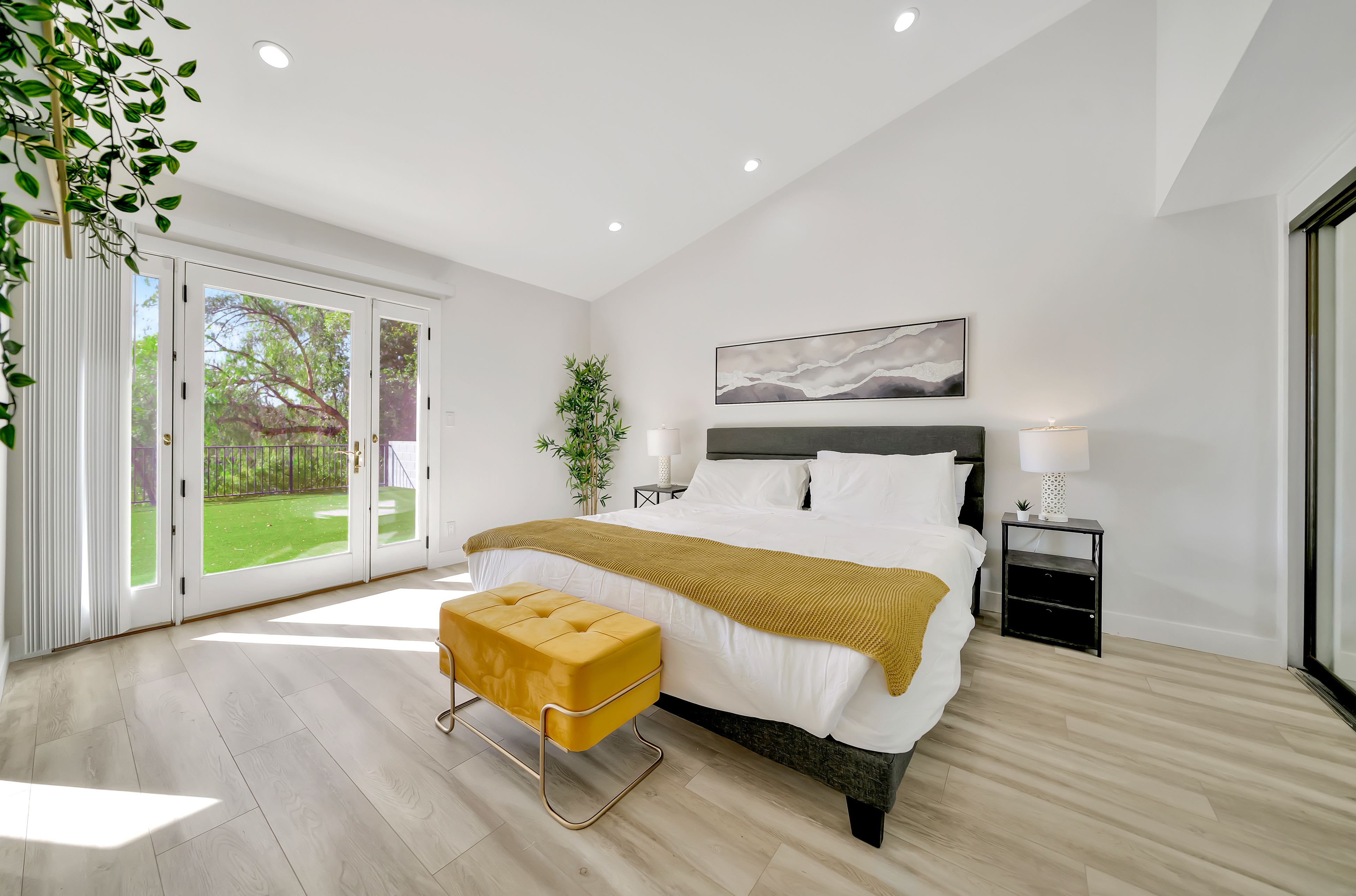 5557 Ostin Ave – photo 5