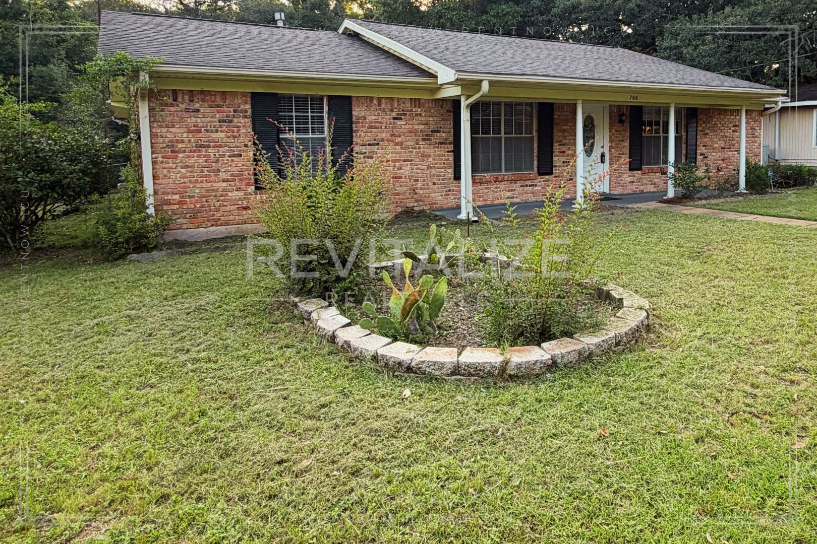 Charming Spacious 3Br 2Ba Brick Home Mobile Al – photo 4