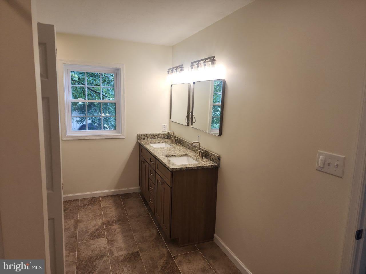 235 HICKORY DRIVE – photo 5