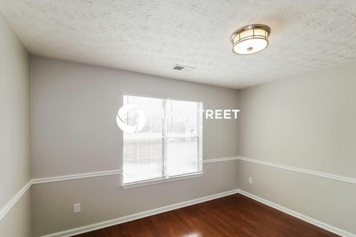 3057 North Oak Court – photo 3