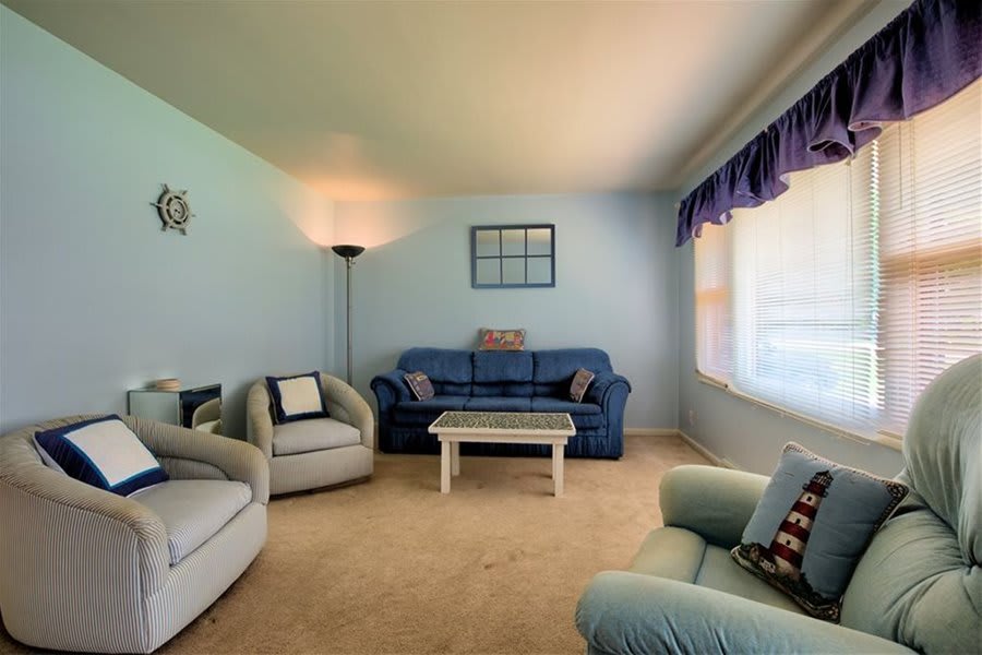 429 Lakeshore Drive South – photo 5