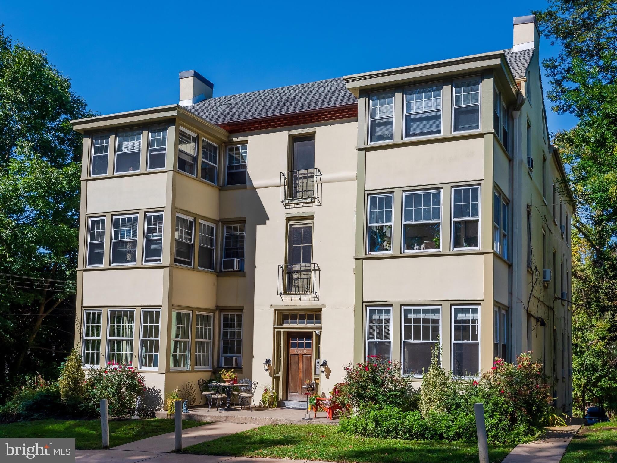 605 W MINER Street – photo 5