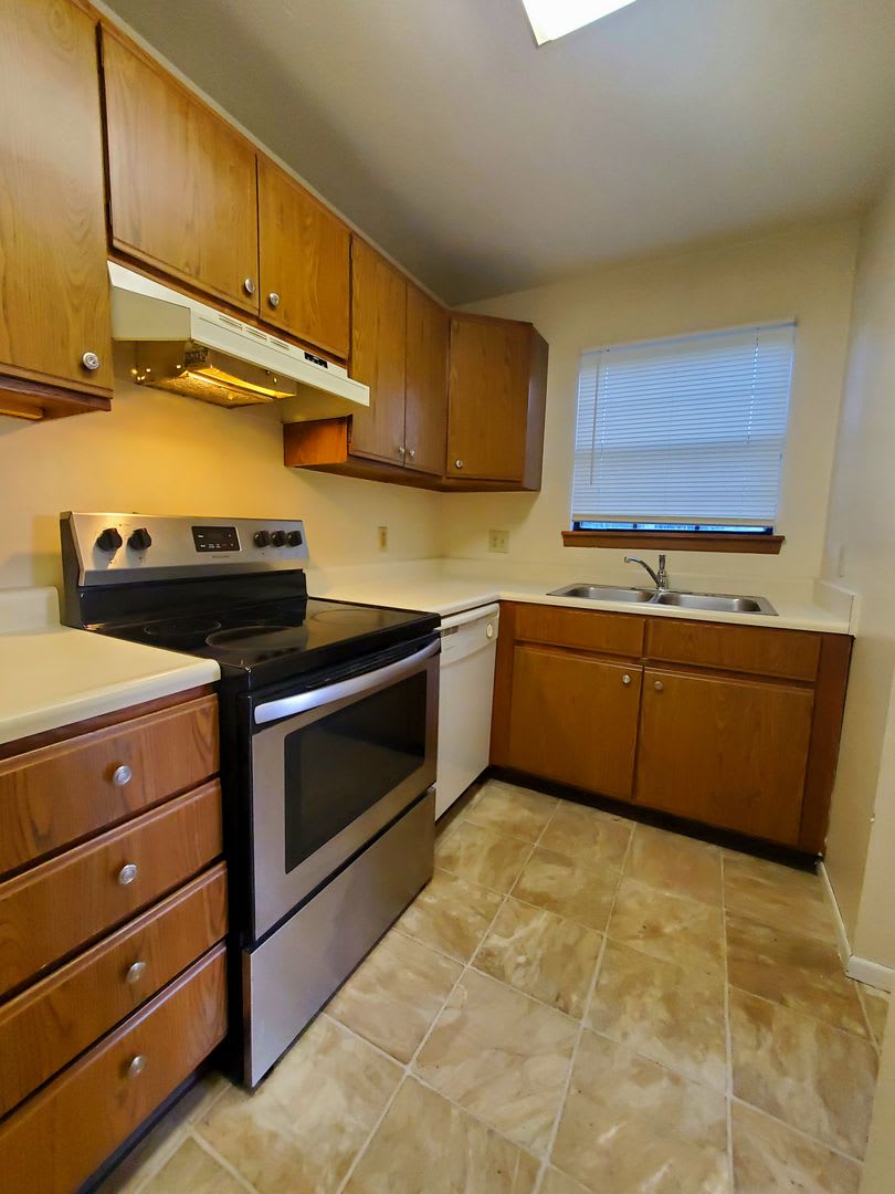 2 Bedroom 1 5 Bath Townhouse In Miamisburg – photo 2