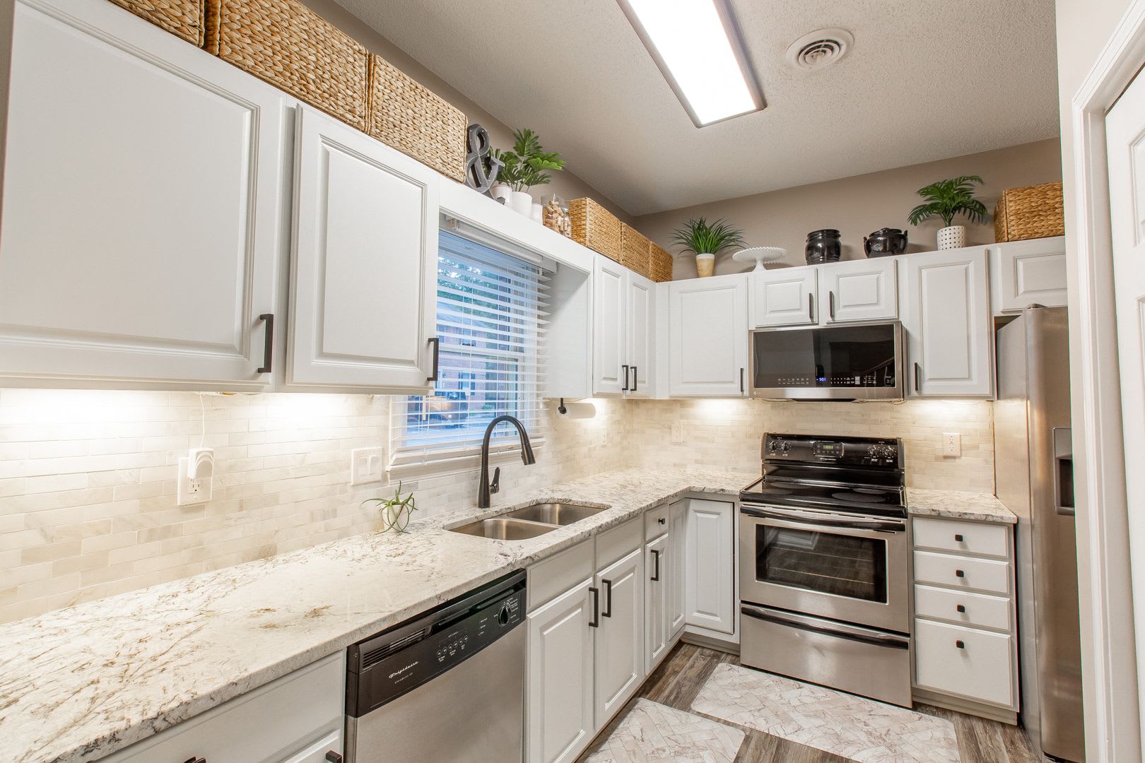 Beautiful 2 Bed, 2.5 Bath Condo in Johnson City – photo 5