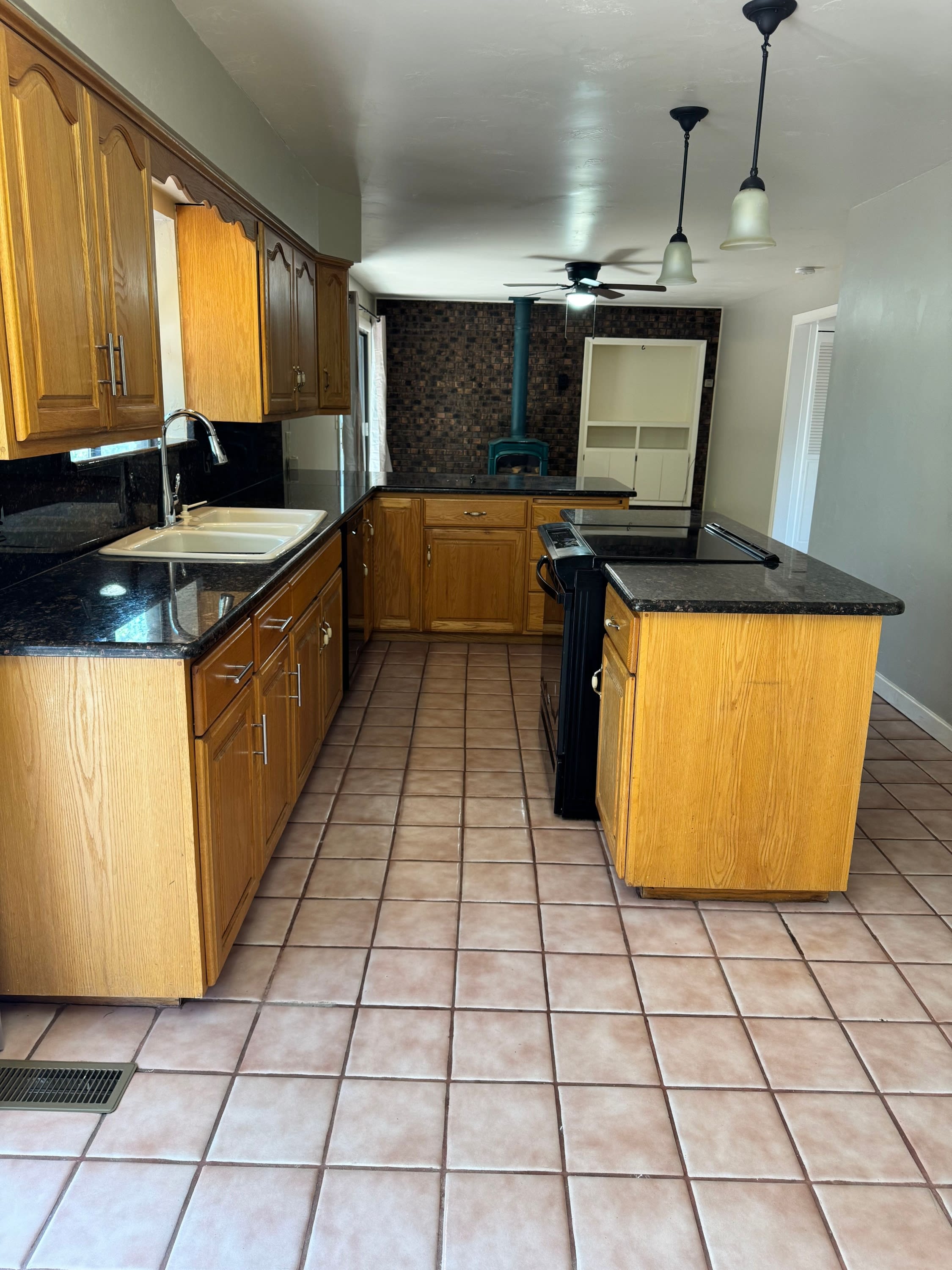 240 North 300 East – photo 2
