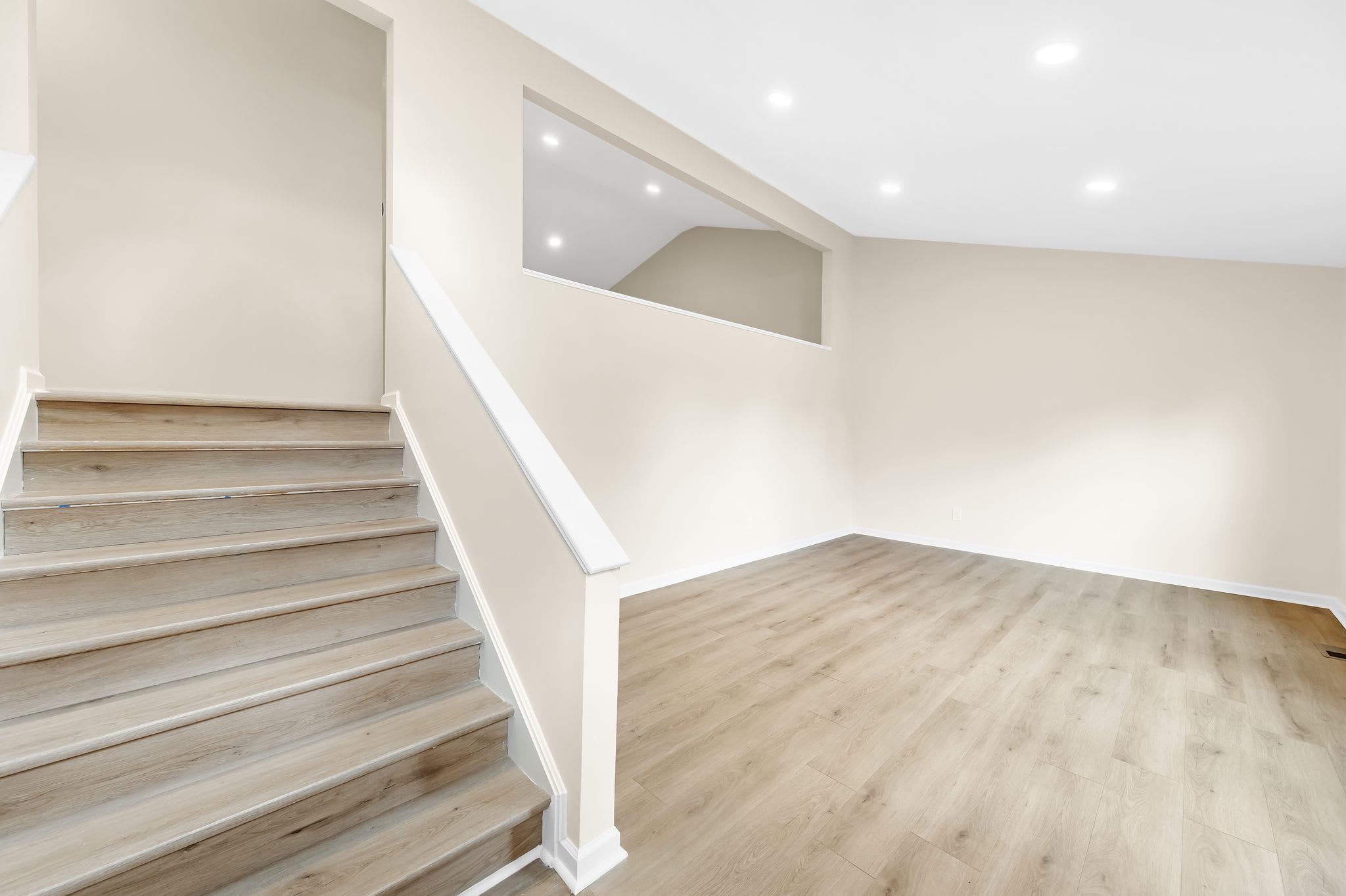 1216 Waldo Way – photo 2