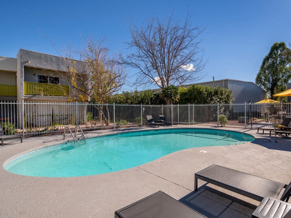 Latitude 32 – photo 4