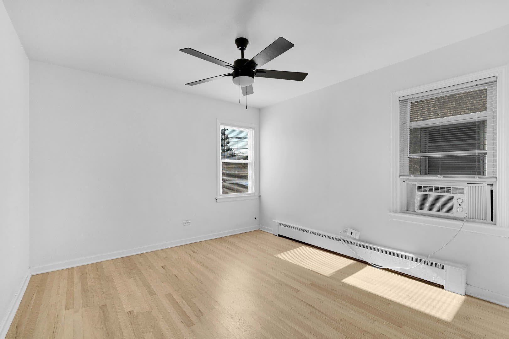 4614 N Central Avenue – photo 4