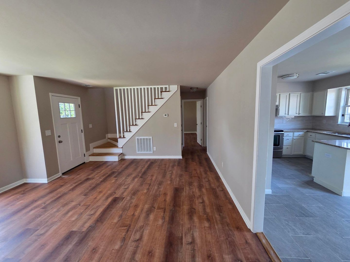 Large 4 Bedroom House in North Nashville – photo 4