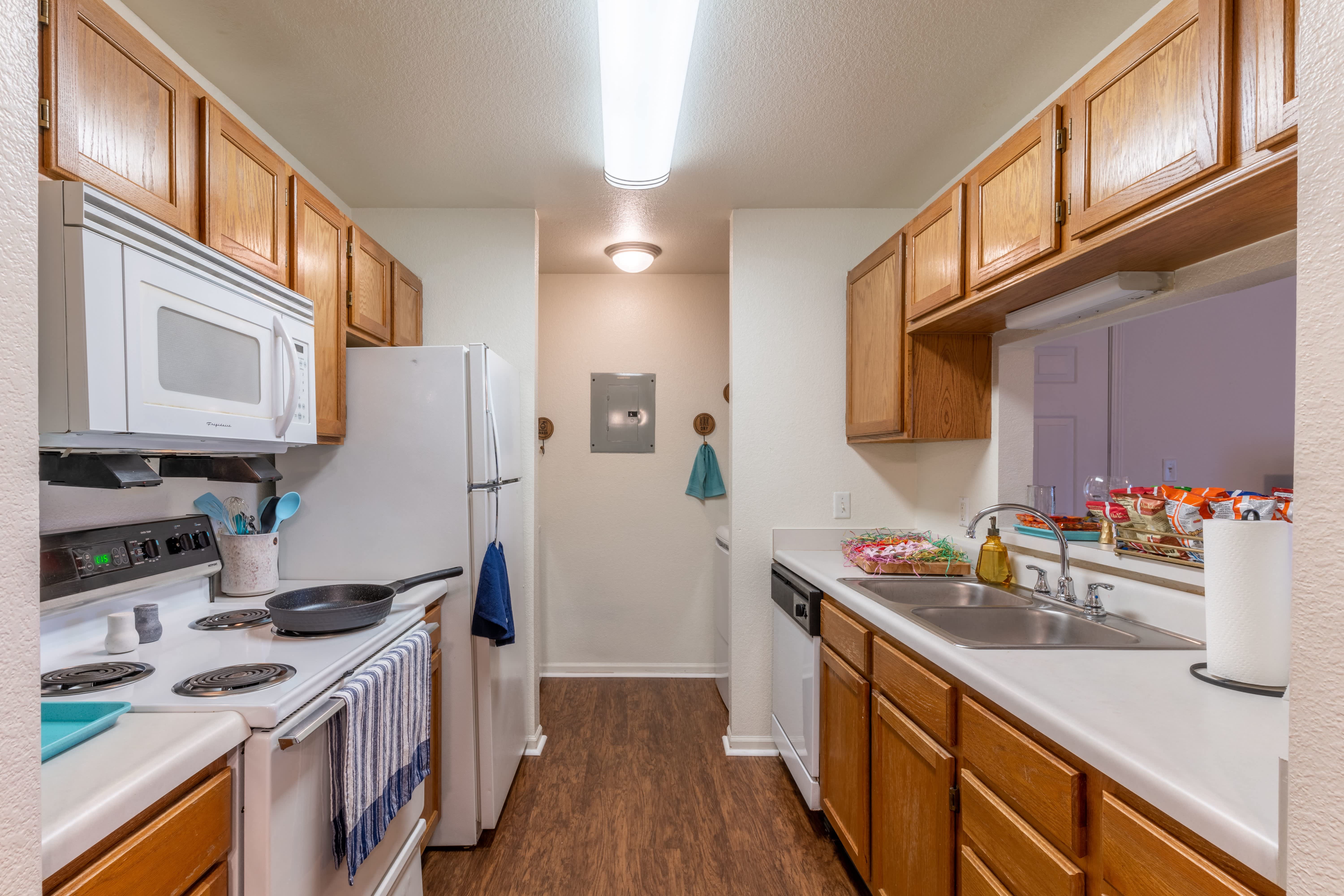 Bexley Village Apartments – photo 4