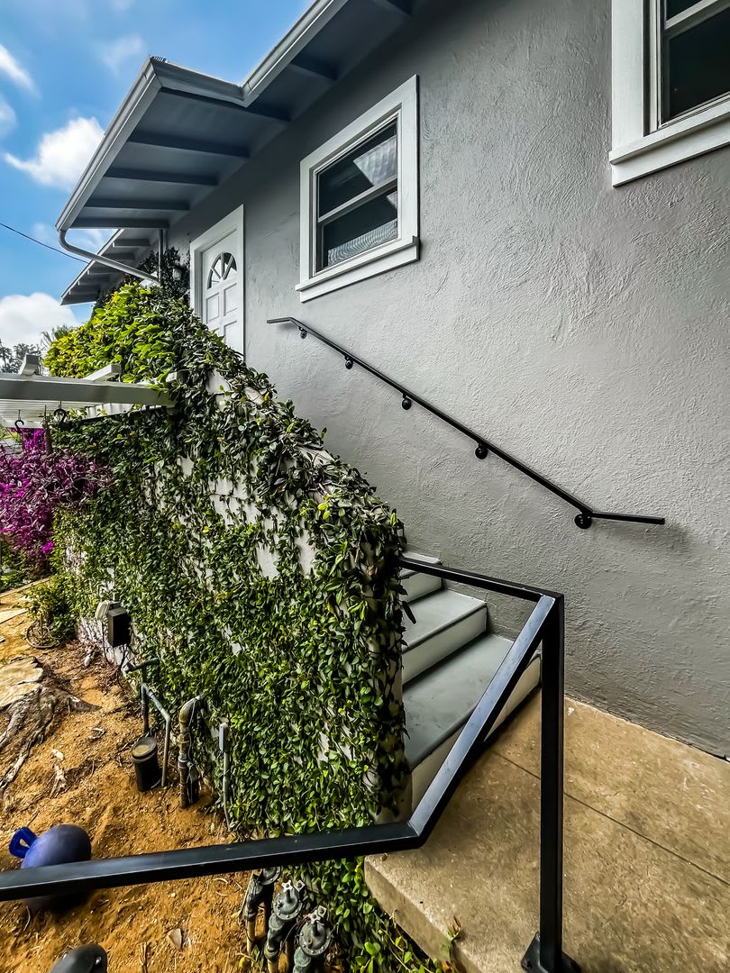*OPEN HOUSE Sun 8/30 1pm-2pm* Unbelievable Stand-Alone 2-Bedroom House in Prime West Hollywood Hills – photo 5