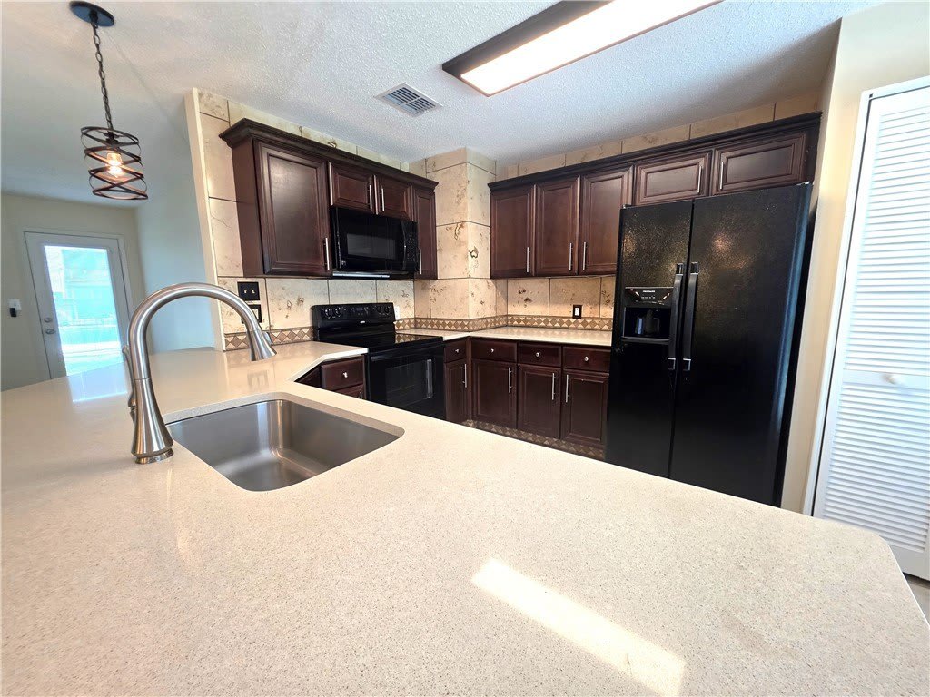 302 Saint Andrews Street – photo 2