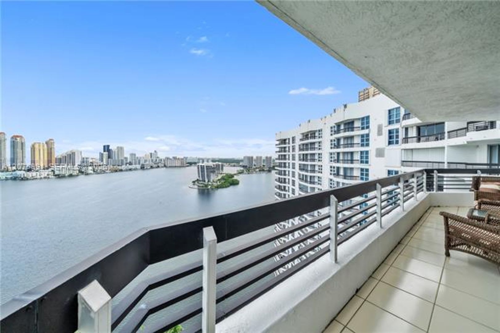 3530 Mystic Pointe Dr cu-3210, Aventura, FL 33180 – photo 5