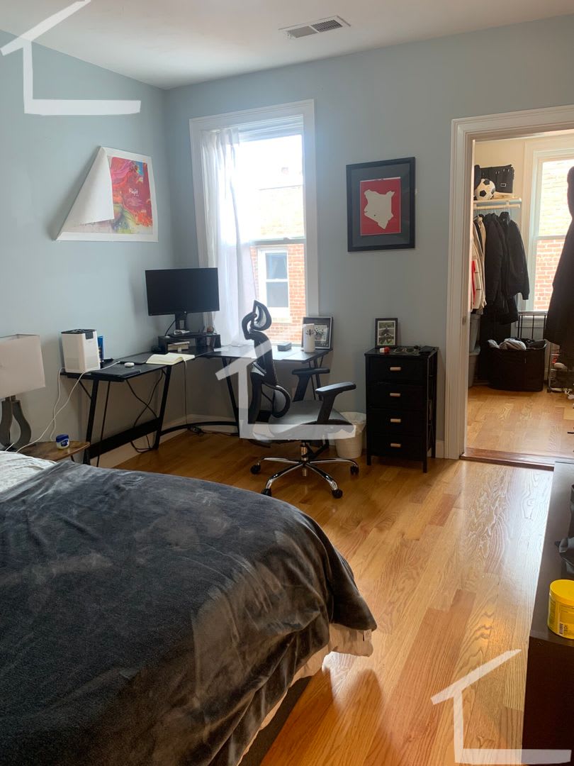Newly Renovated 5 bed unit next to the Green Line in Allston. – photo 5