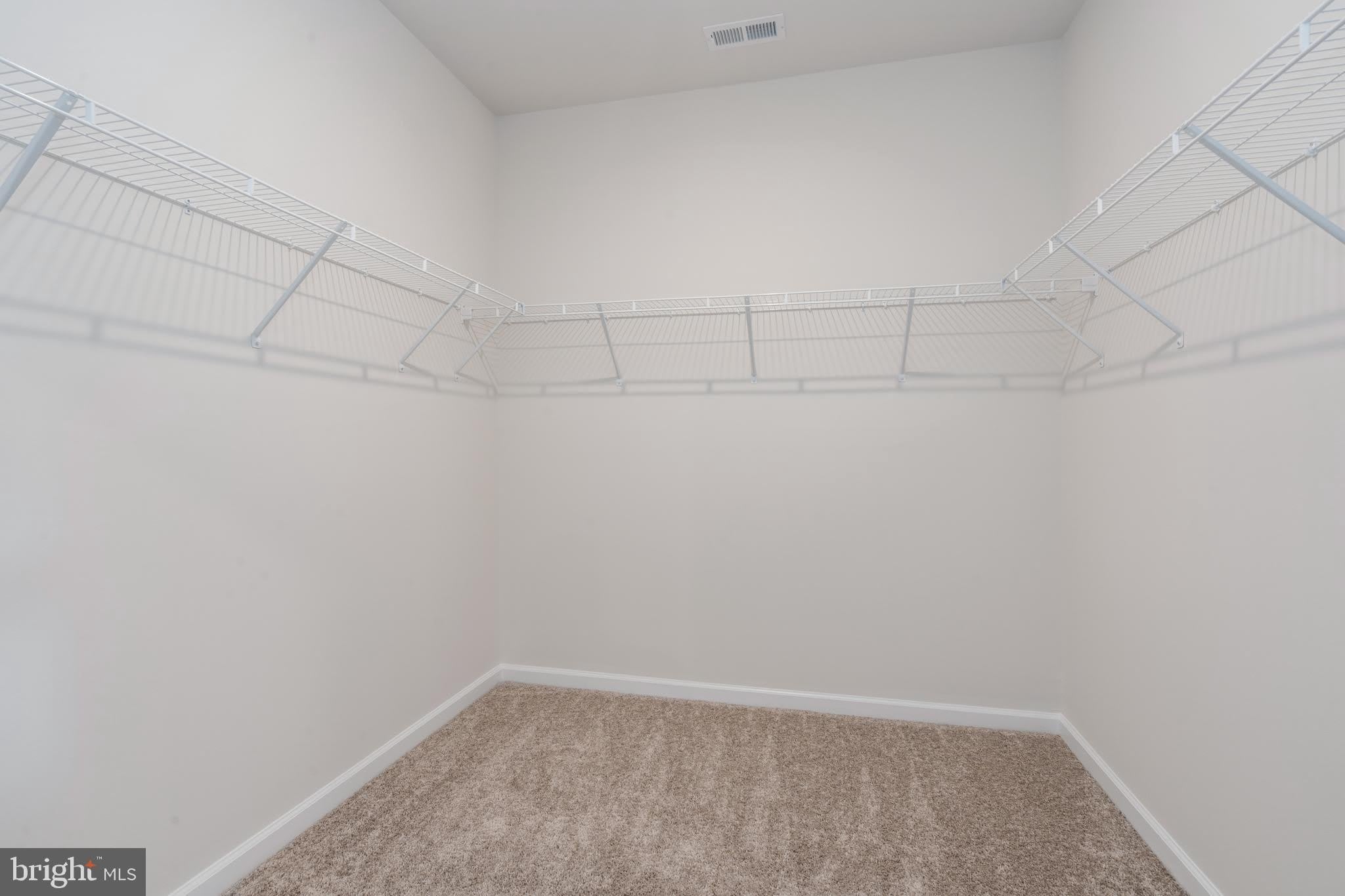 1210 PARKER Boulevard – photo 5