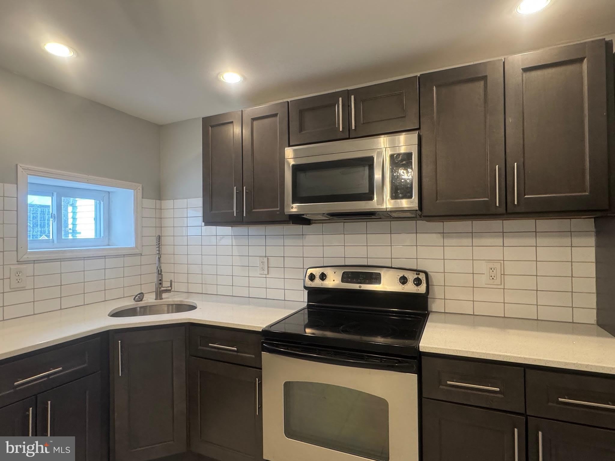 104 LINDEN Street – photo 5