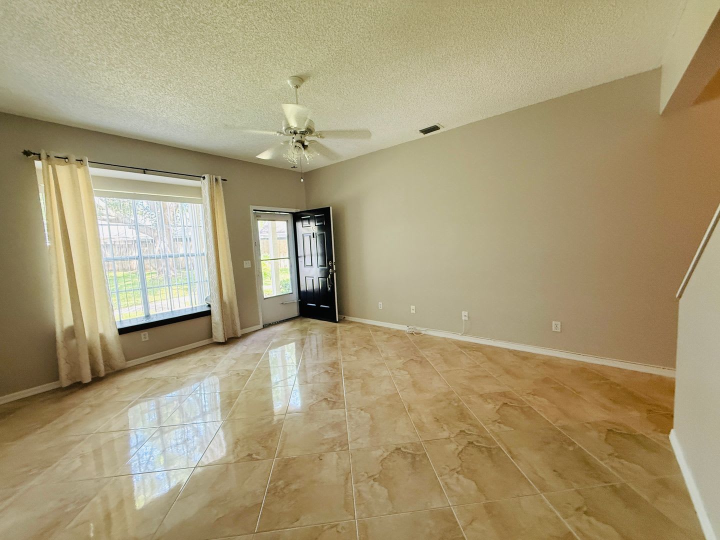 Townhome in Palm Harbor – photo 3