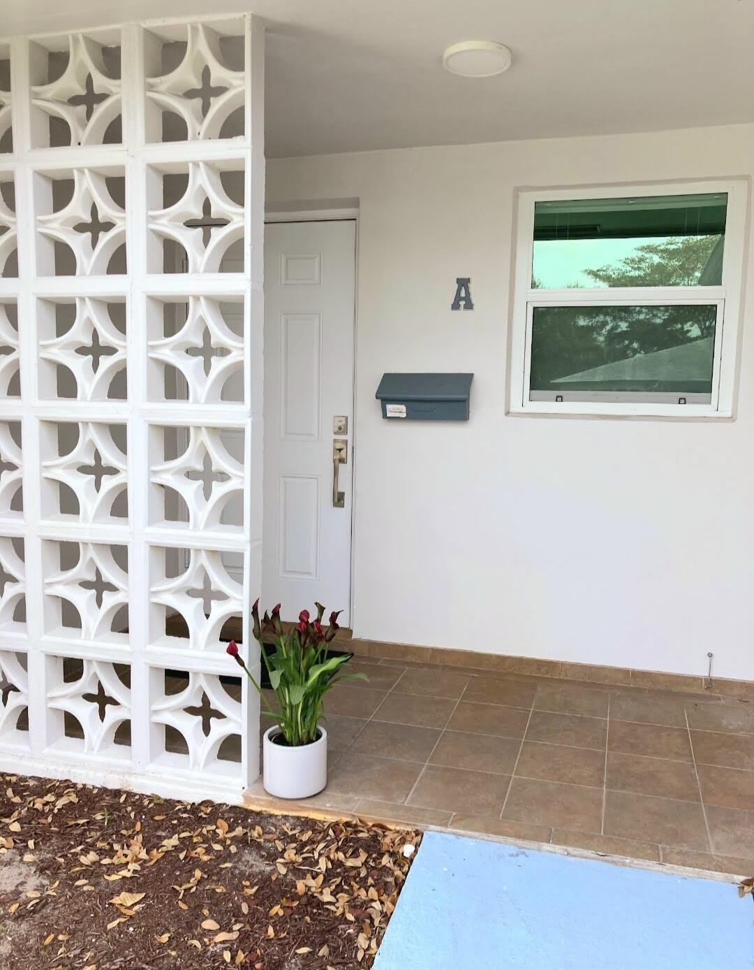 1155 S Drive Circle – photo 2