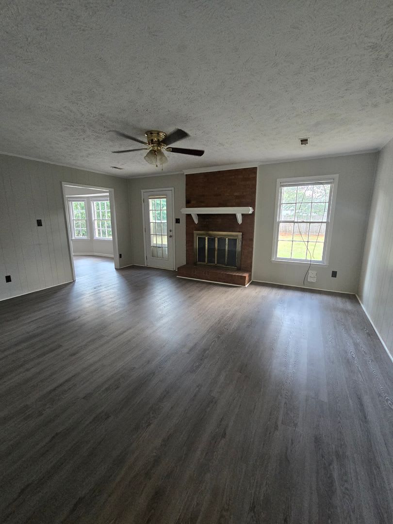 6824 Mahogany ~ Cliffdale West – photo 4
