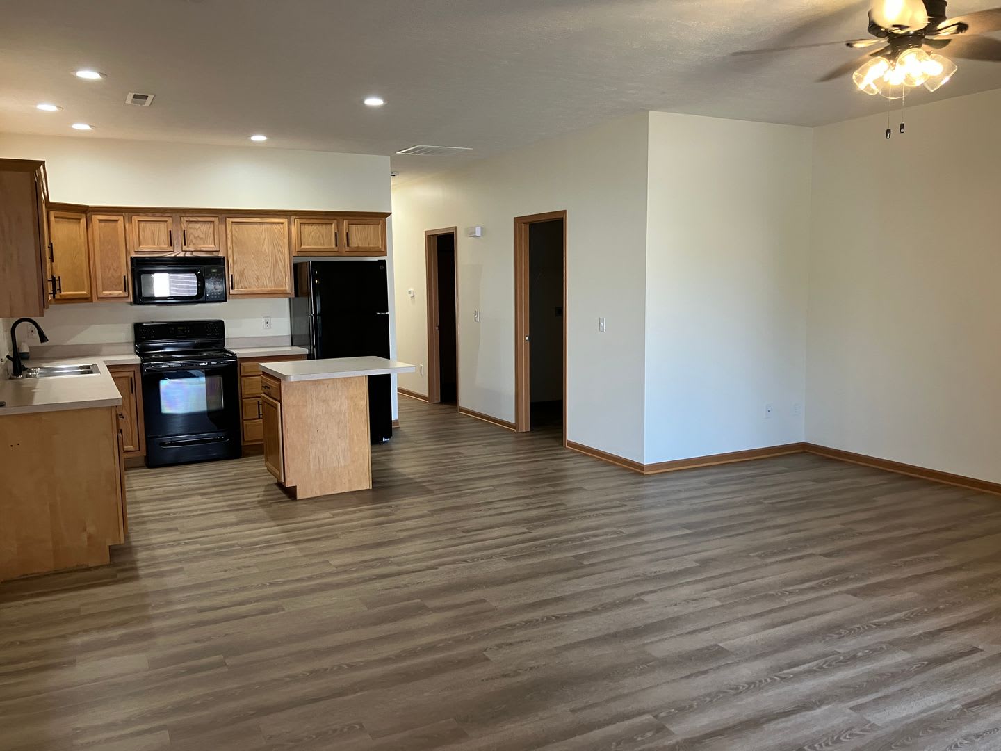 One-Story, 2 Bedroom with Attached Garage! – photo 2
