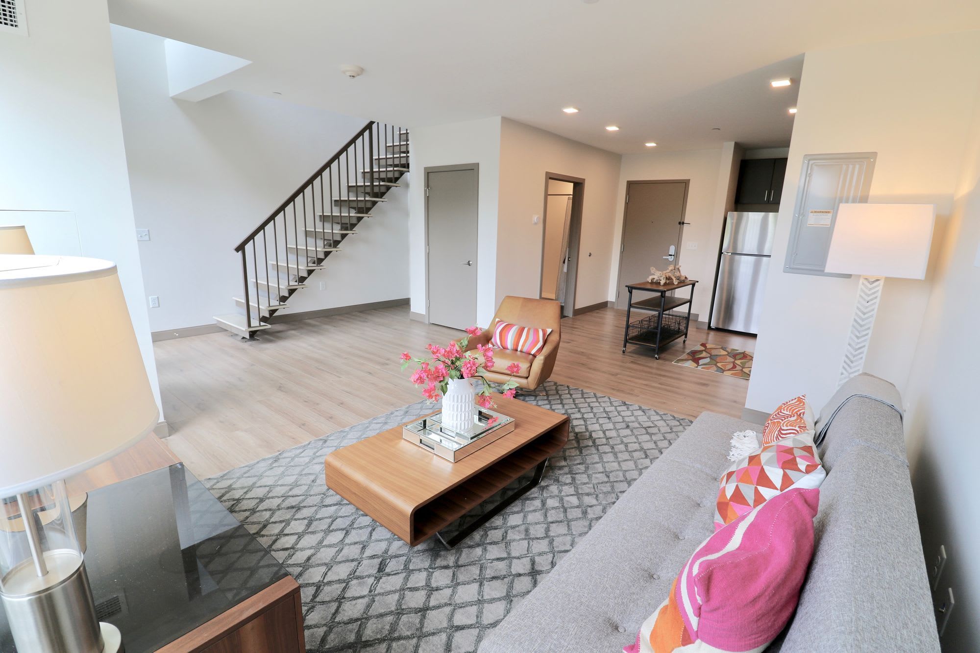 81 Arch – photo 2
