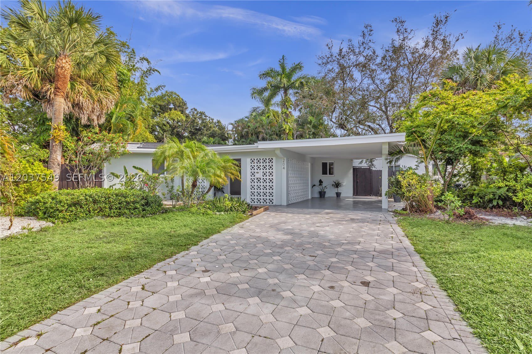 204 SW 19th Ave – photo 2