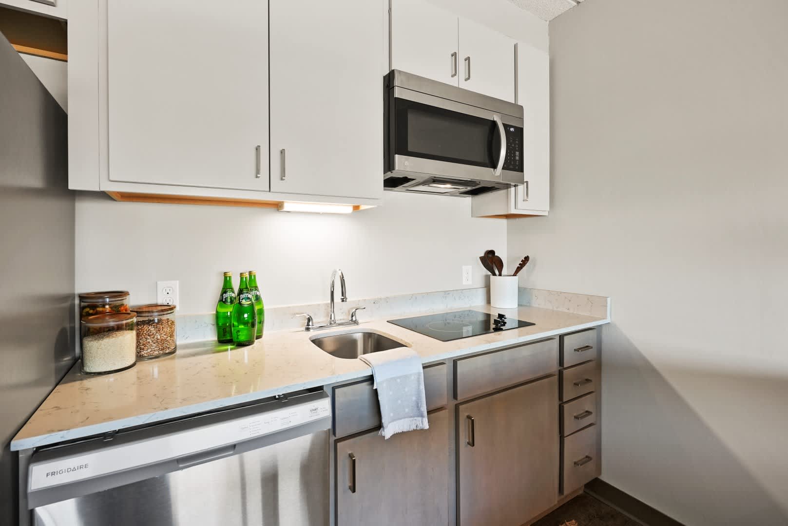 Aire MSP Apartments – photo 4