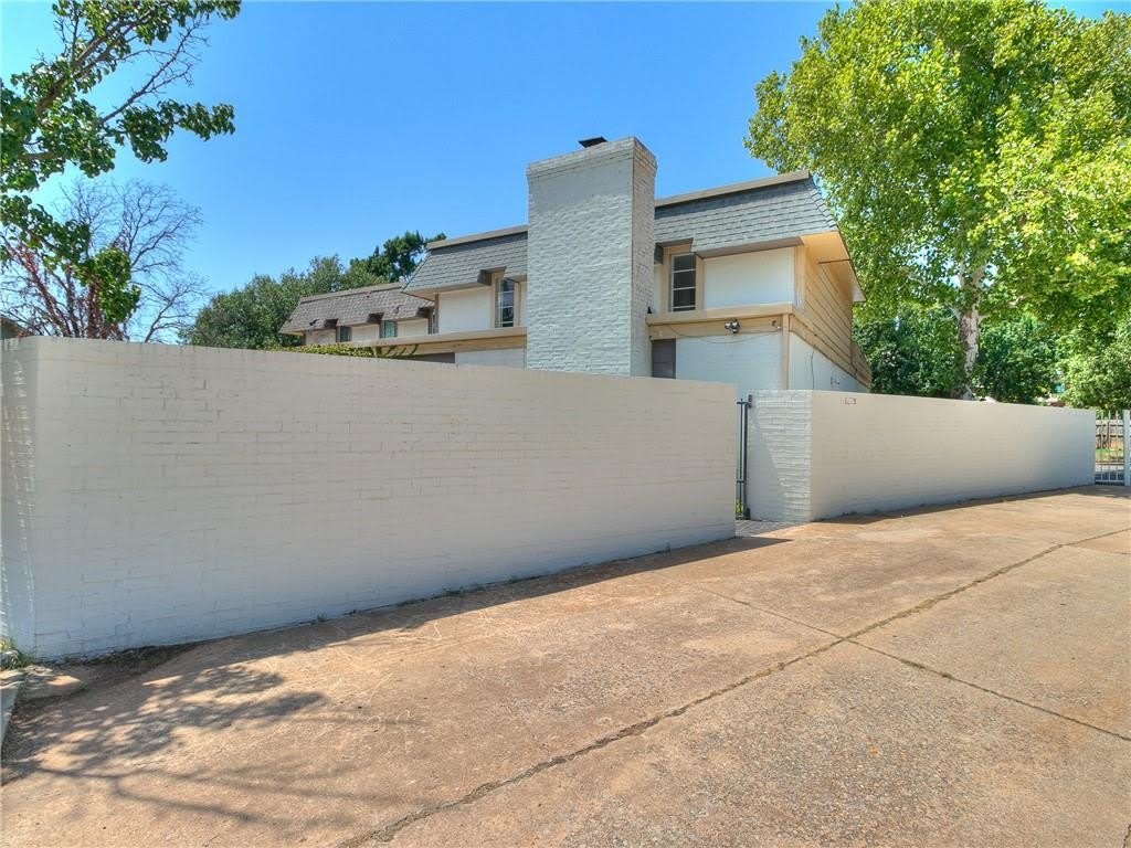 6233 Diane Drive – photo 2