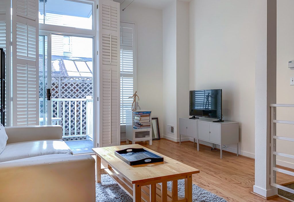 161 Shipley St. – photo 2