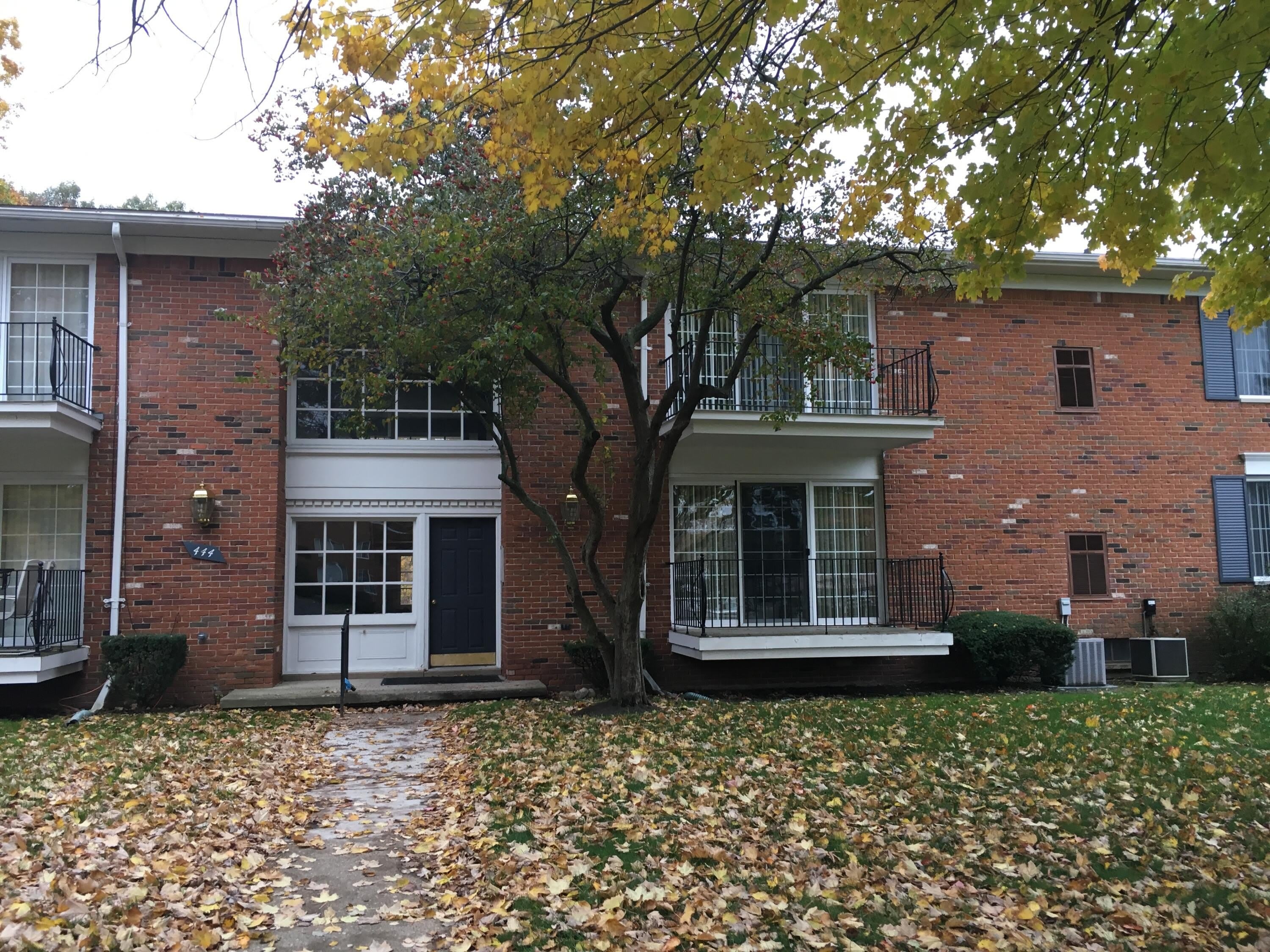444 N FOX HILLS Drive N – photo 1