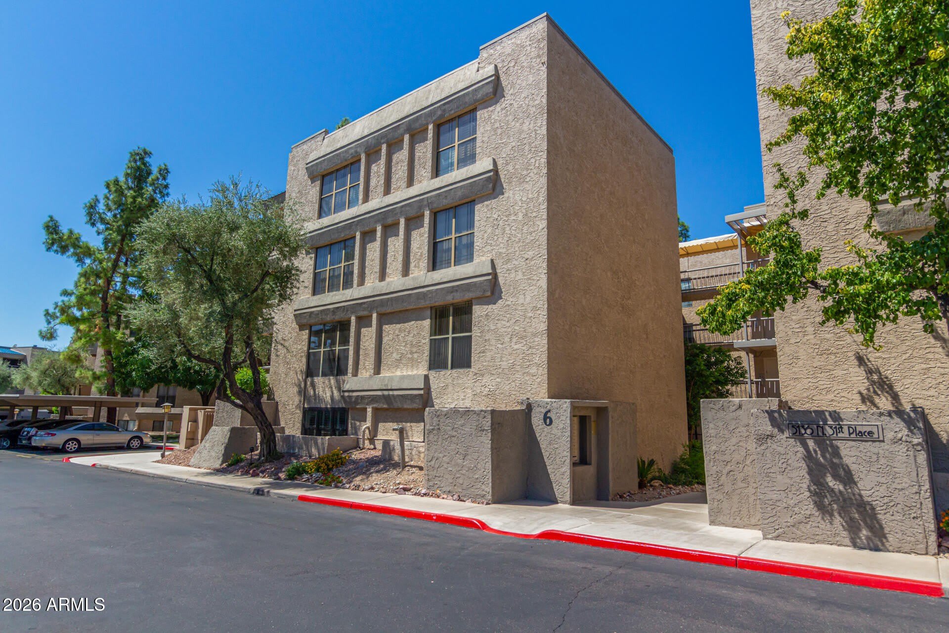 5136 N 31ST Place – photo 2