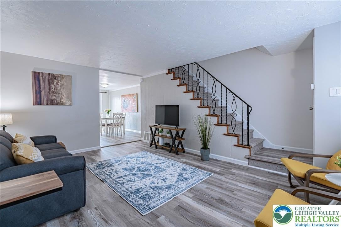 757 Benton Street – photo 2
