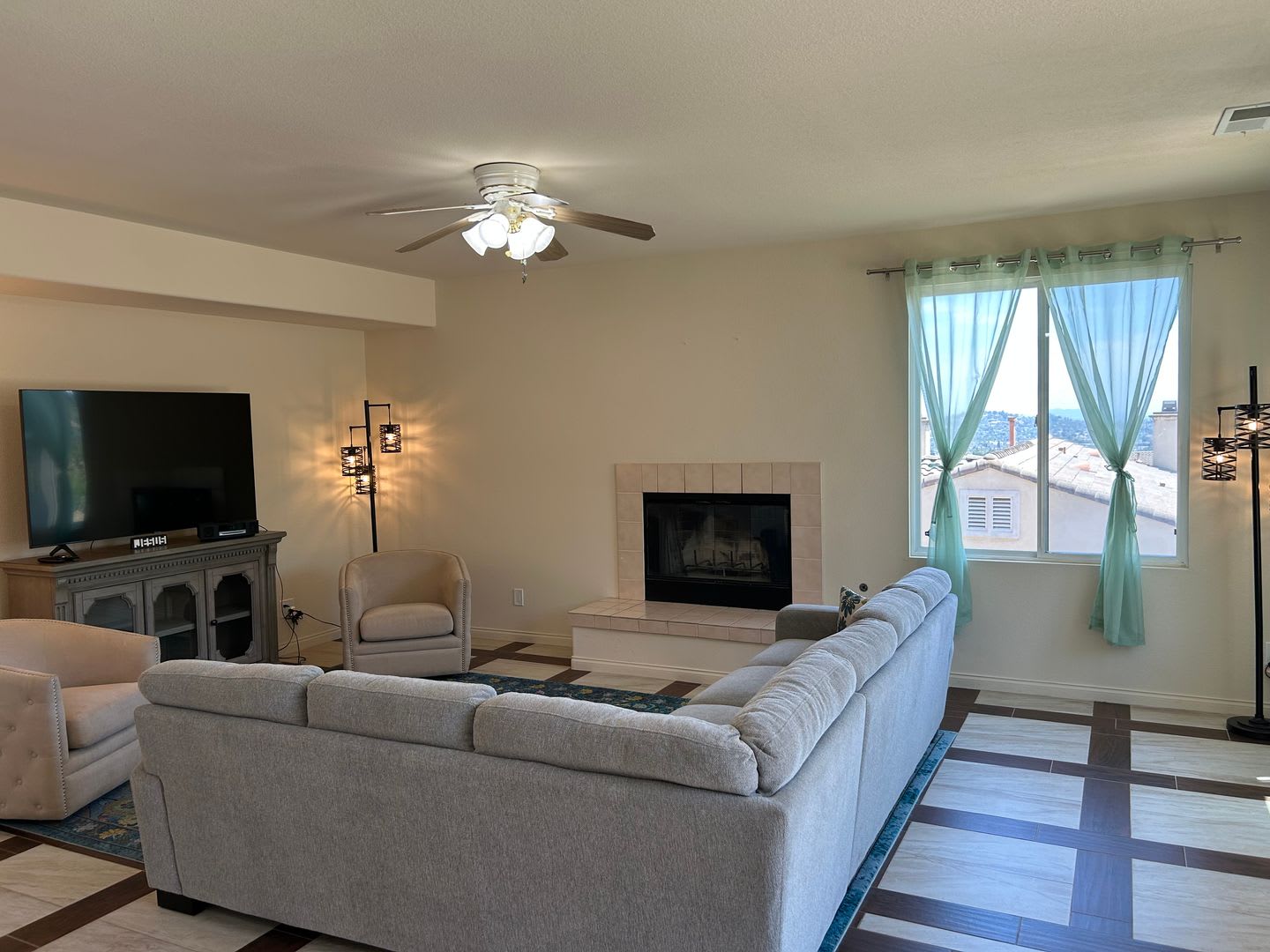 Gorgeous Escondido Home With Amazing View – photo 5