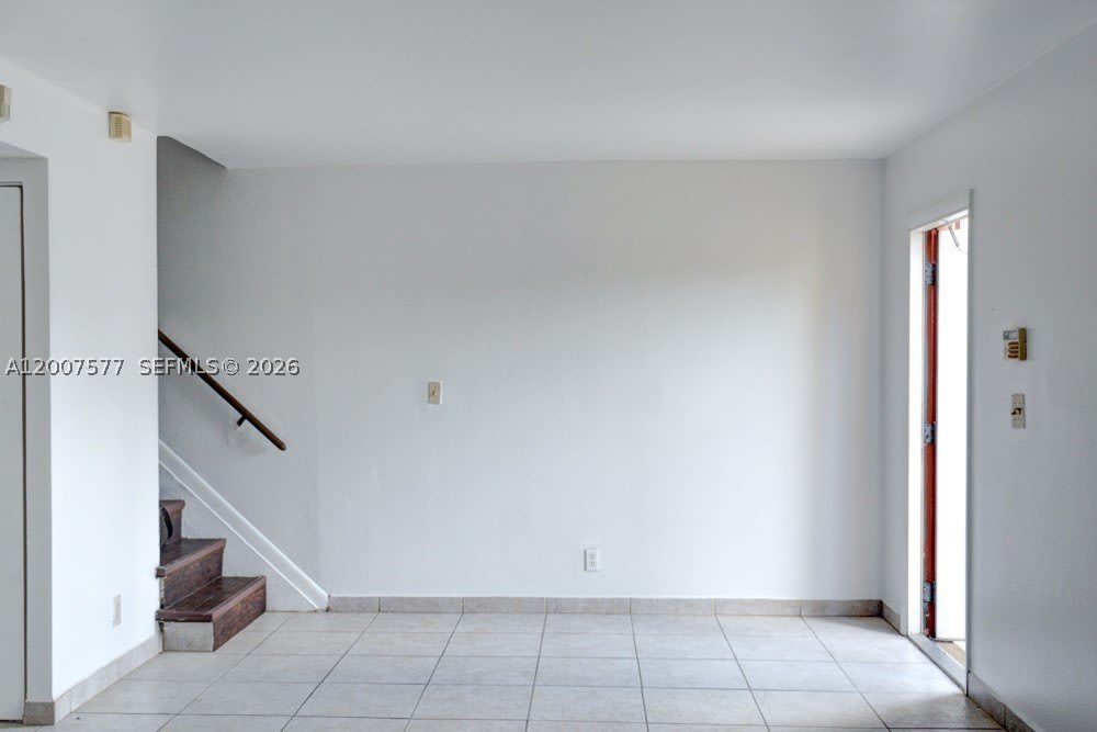 8020 SW 17th Pl – photo 5
