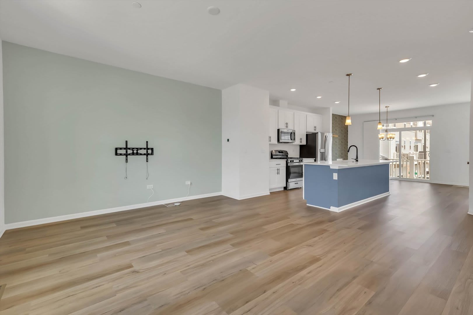 1078 Bogart Street – photo 2