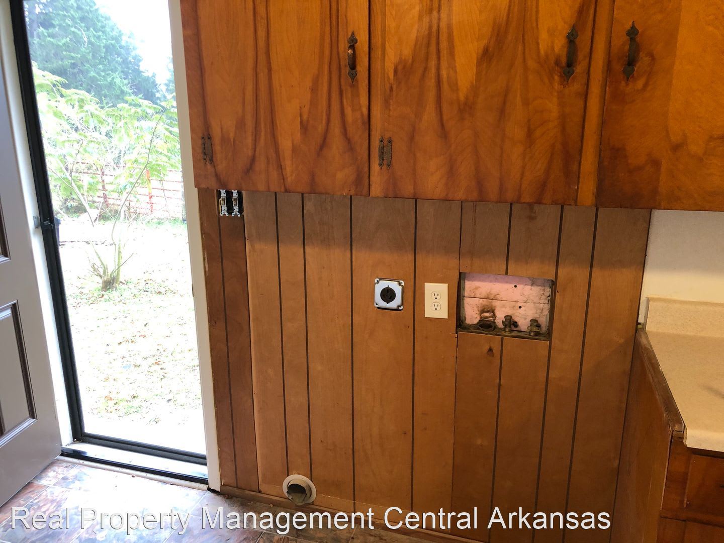 9409 Peters Rd. – photo 5