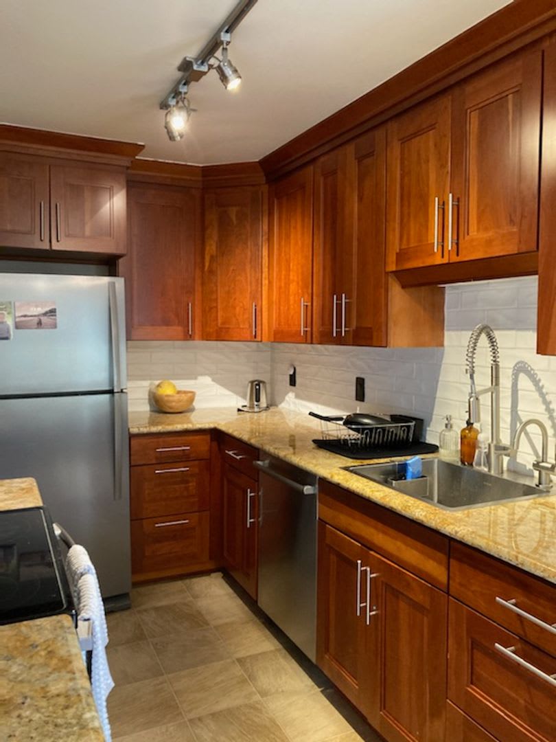 Eastlake Condo – photo 5