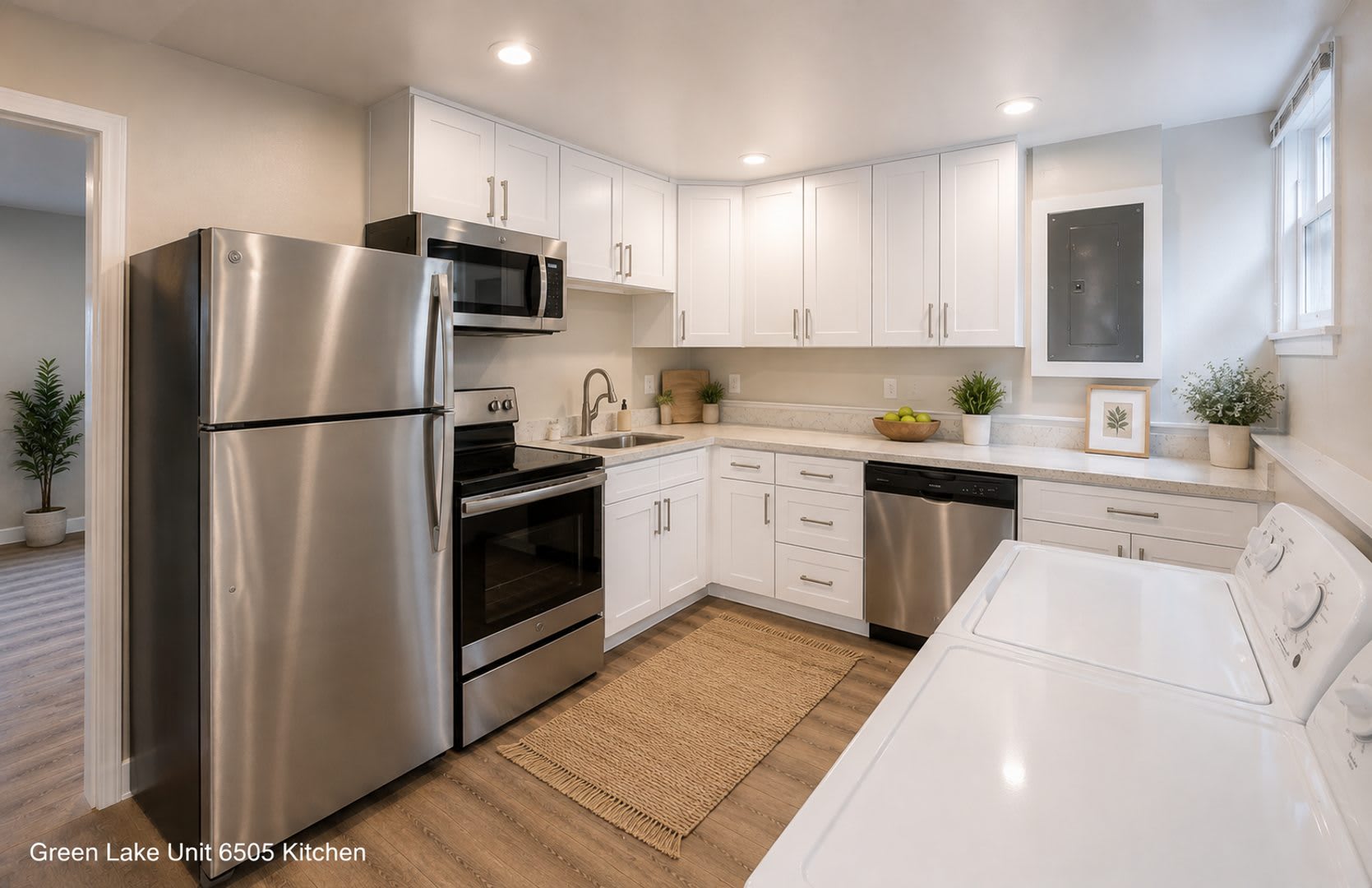 Green Lake Apartments – photo 2