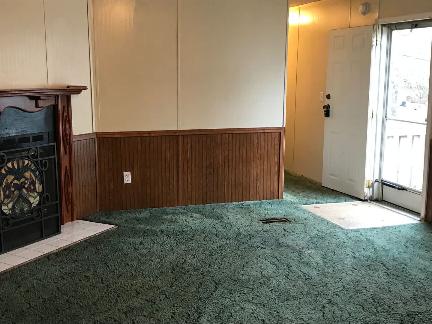 3 Bedroom 2 Bath Home For Rent Near Post! – photo 2