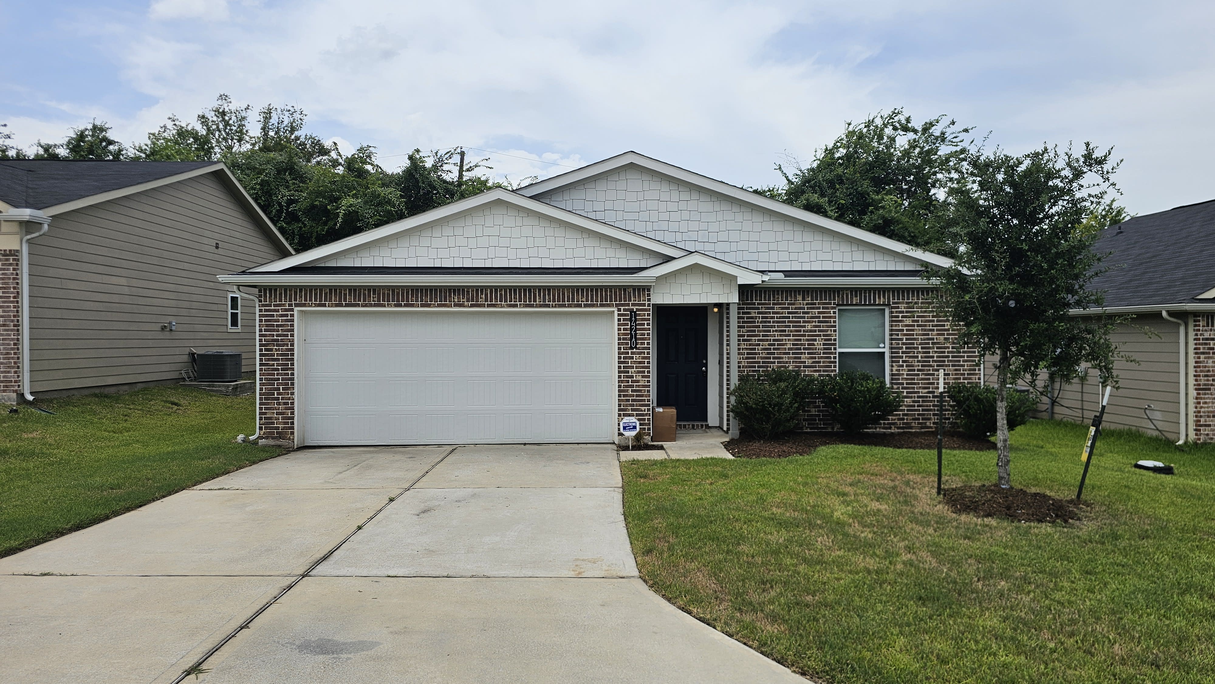 14210 Green Wing Cir – photo 1