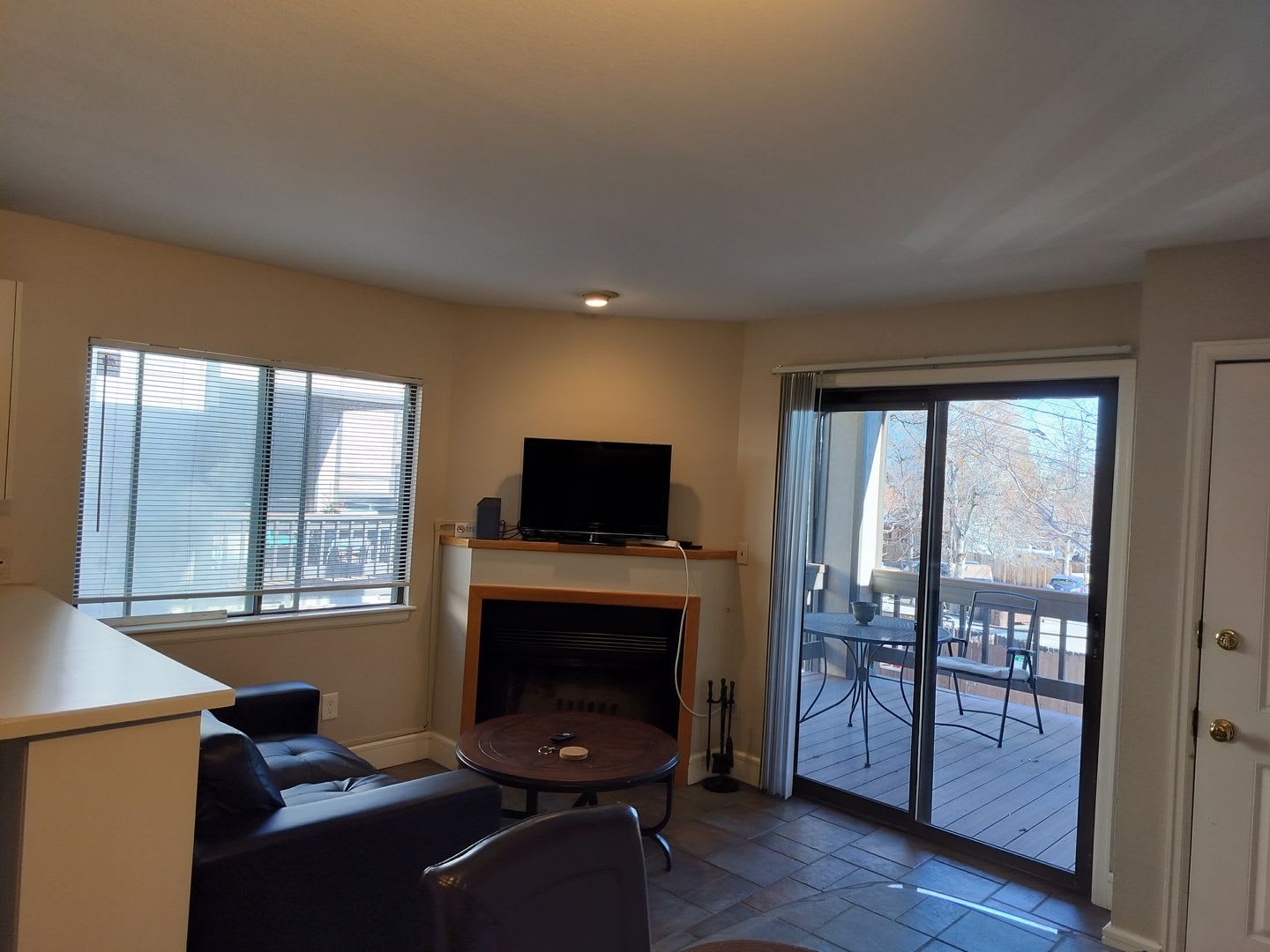 Furnished Pet Friendly One Bedroom Condo Short Mid Term Lease With Large Deck To Enjoy The Boulder Weather – photo 3