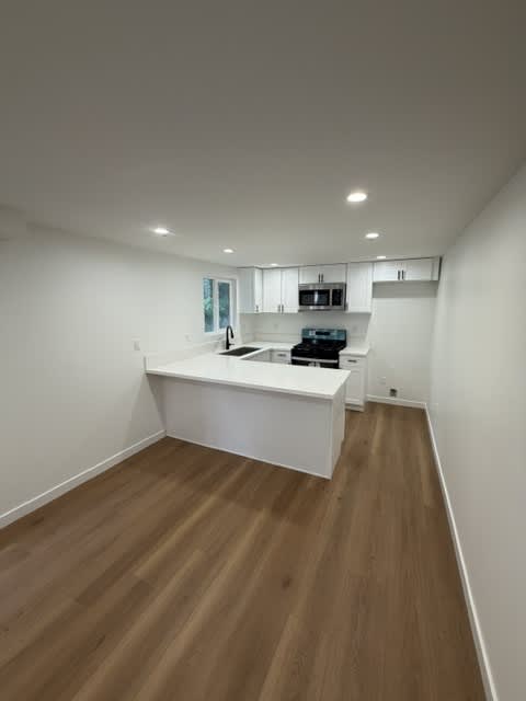 1114 Gladys Ave. – photo 2