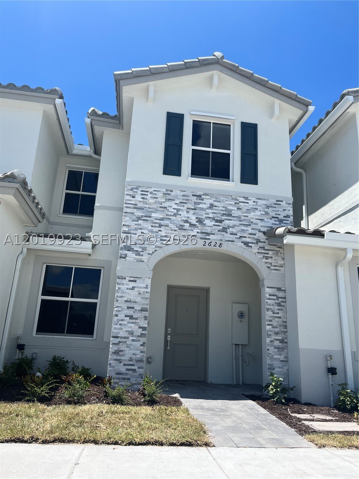 2628 SE 19th St – photo 2