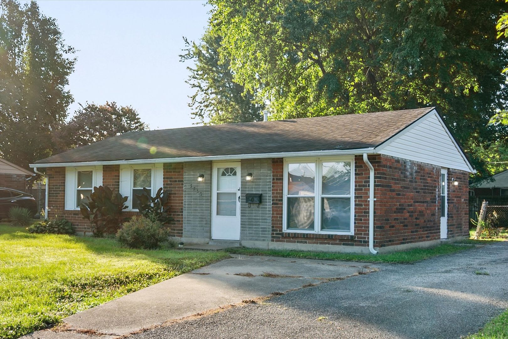 Awesome 3 Bedroom Home in Newburg – photo 5