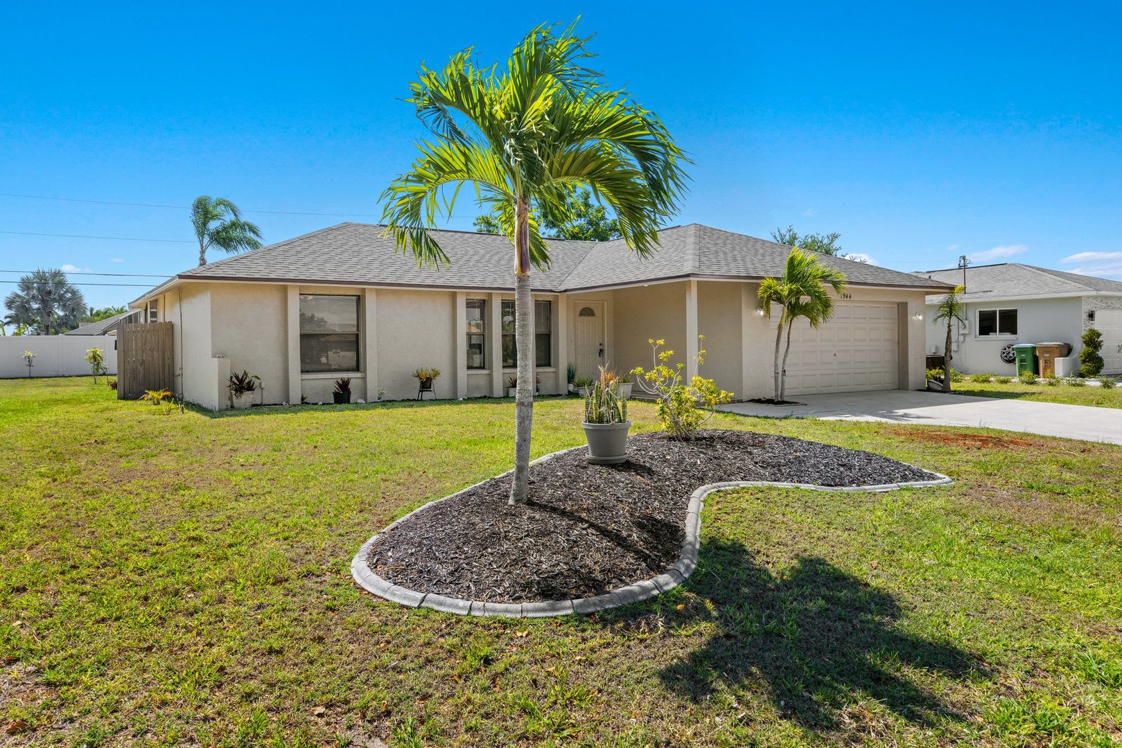 Available Now! 3/2 Pool Home in Southeast Cape – photo 3