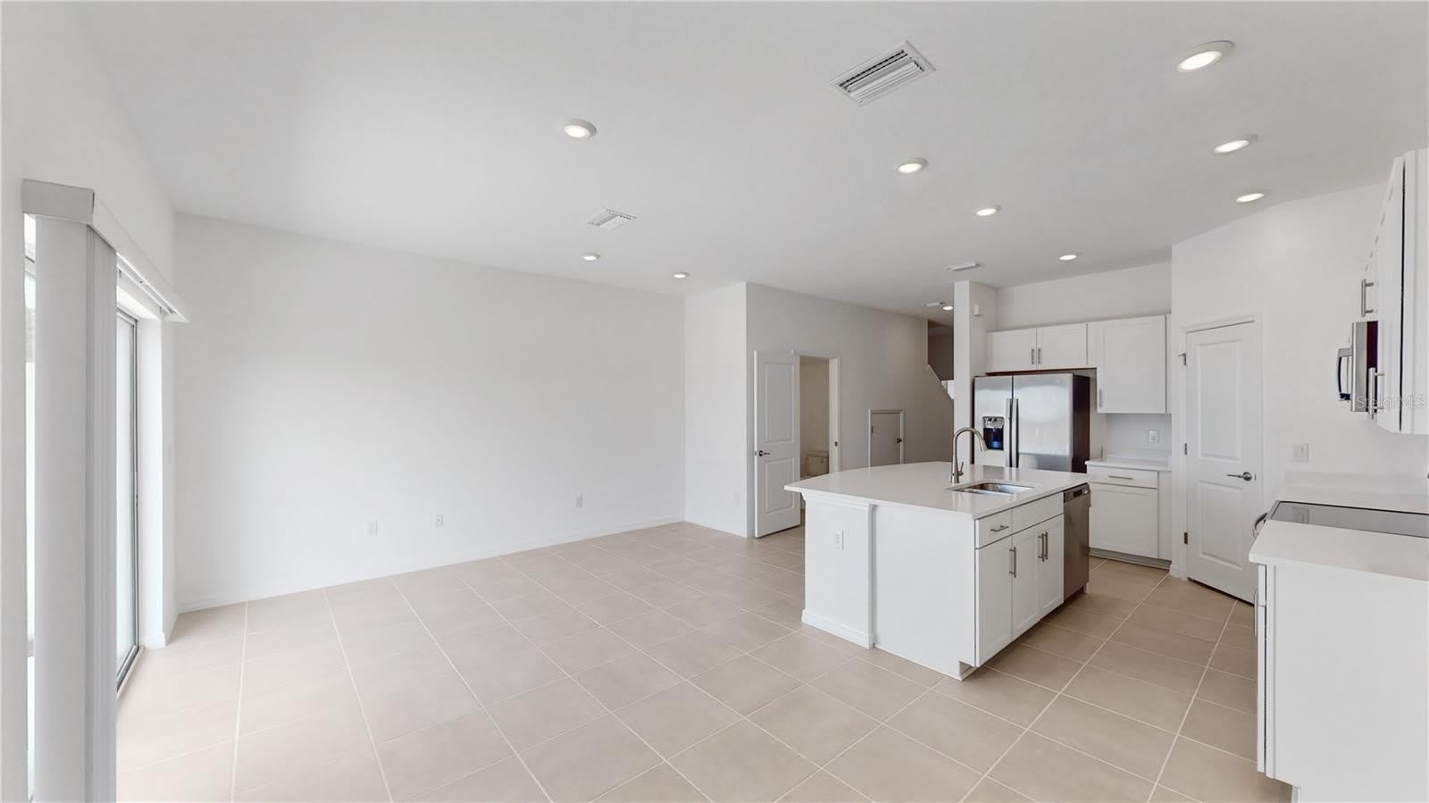 2415 PARAVANE Way – photo 5