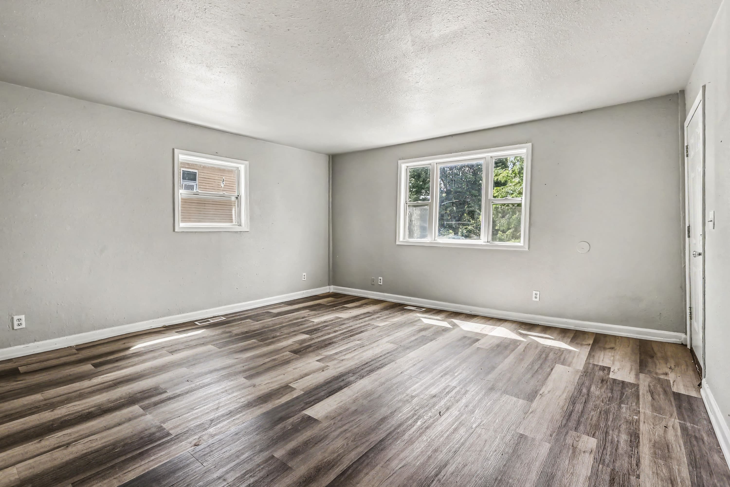 790 Harriet Street 1 – photo 3