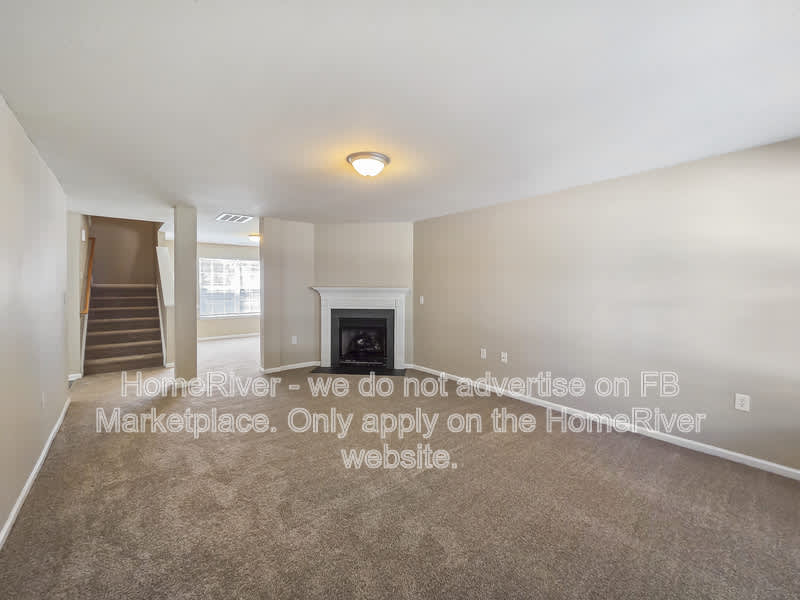 1740 Harland St – photo 4