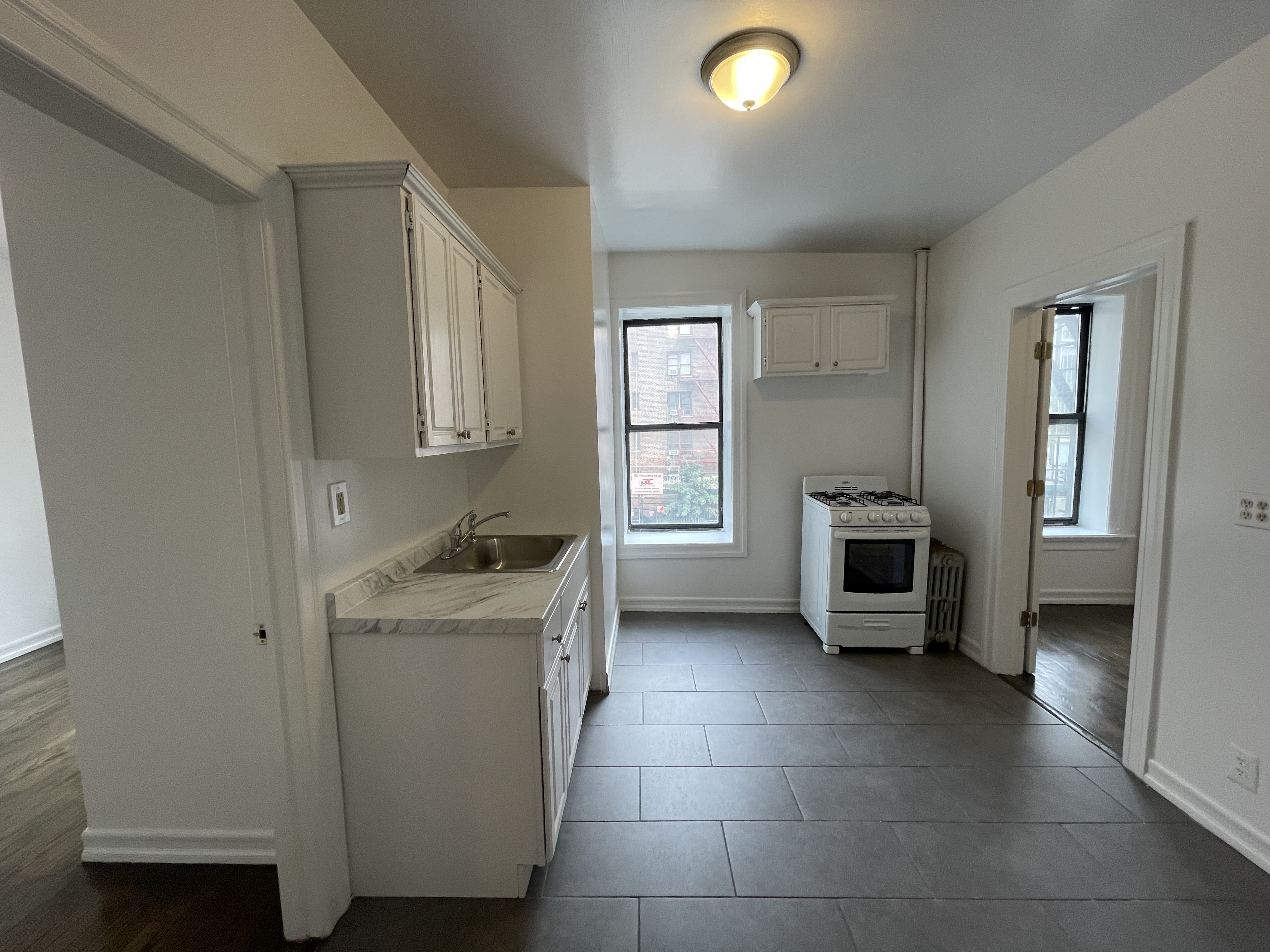 1427york Ave – photo 2