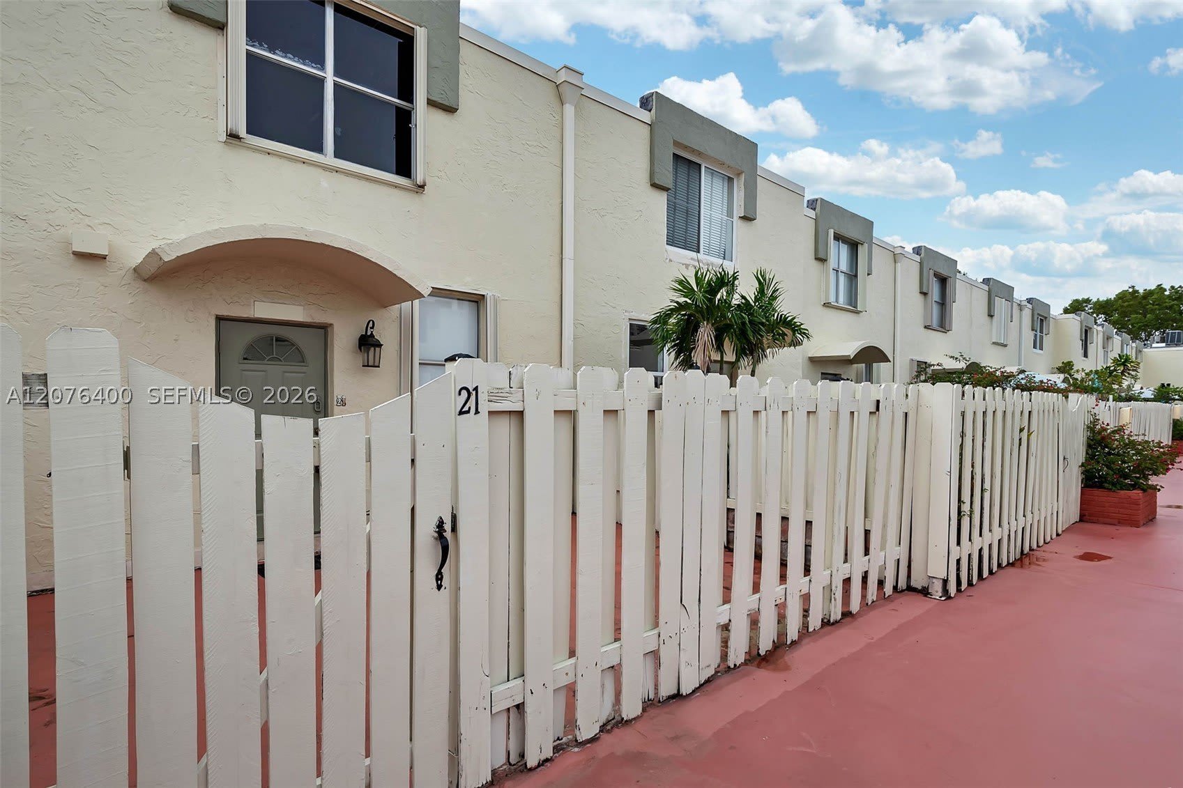 1655 NE 115th St – photo 3